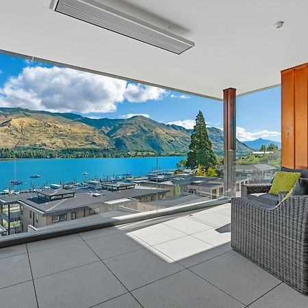 Luxurious Lakefront Penthouse Ванака Екстер'єр фото